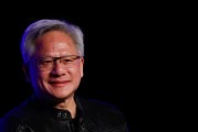 抽签算命英伟达黄仁勋：编程人工智能如今就像训练一个人