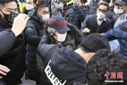 抽签算命多次未经允许外出，“素媛案”凶手赵斗淳再次被拘留